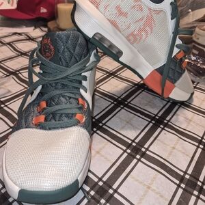 Stylish Men's Sneakers in Green and Orange